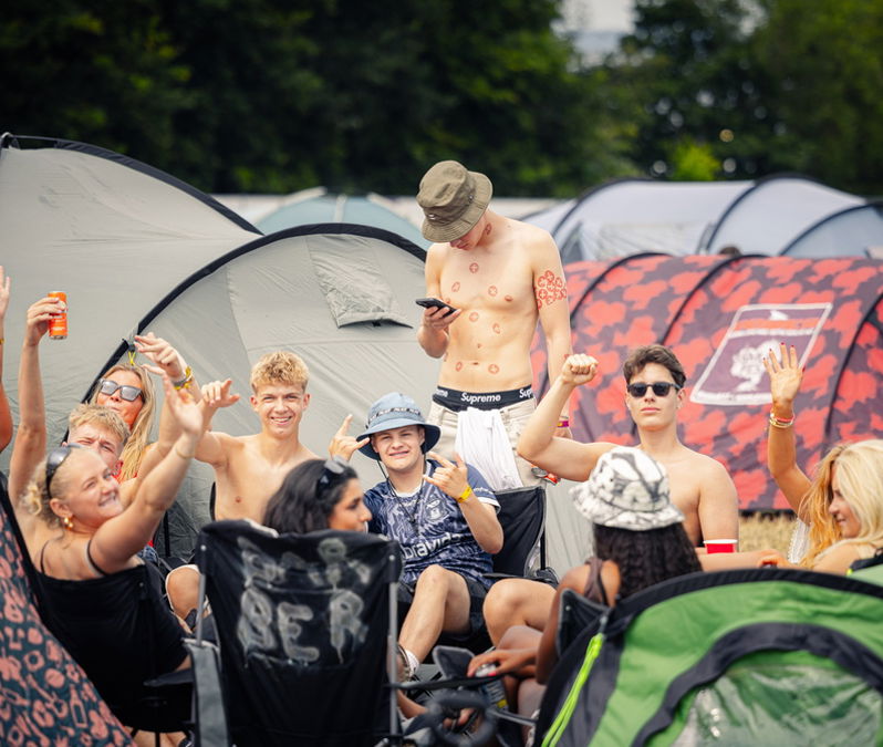 Campen Eget telt i Campen | Klassisk festivalovernatning